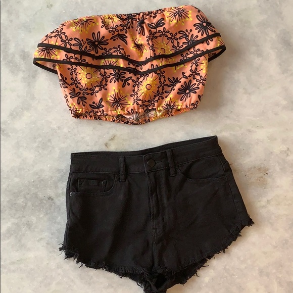 Audrey Ruffle Croptop - Picture 5 of 5